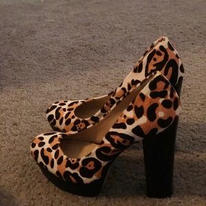 Leopard Print Pumps